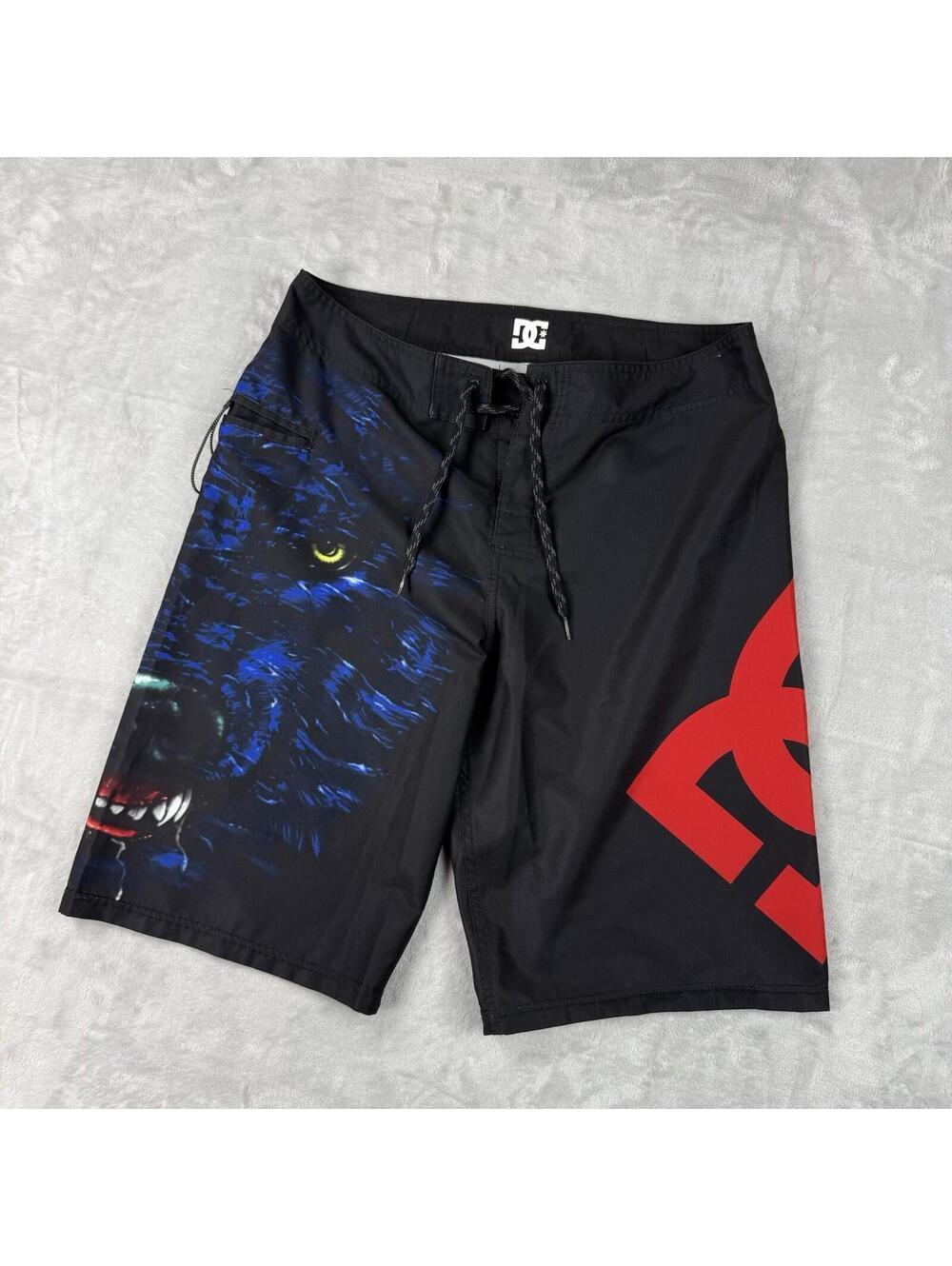 Y2K DC Shoes Board Shorts Wolf Graphic Surf Skate Black Red Mens Size 34 Unlined